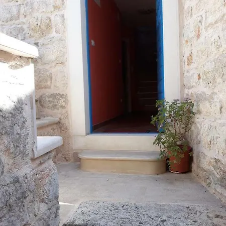 Mirina Holiday home *